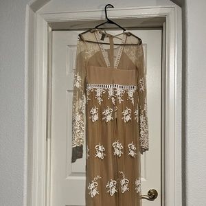 Forever 21 maxi lace dress